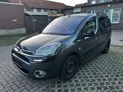 Grau Gebraucht 2013 Citroën Berlingo Van / Kleinbus | 3.650 € (Fairer Preis)