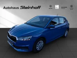 Blau Gebraucht 2022 Skoda Fabia Limousine | 12.890 € (Guter Preis)