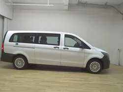 Weiss Gebraucht 2023 Mercedes Vito Van / Kleinbus | 33.480 € (Guter Preis)