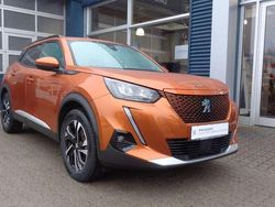 Fusion orange Gebraucht 2021 Peugeot 2008 Allure SUV | 17.990 €