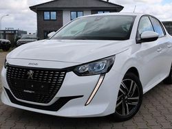 Weiß Gebraucht 2021 Peugeot 208 Allure Kleinwagen | 14.399 € (Superpreis)
