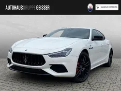 Weiß Gebraucht 2023 Maserati Ghibli GT Coupé | 64.999 € (Fairer Preis)