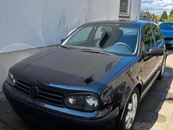 Schwarz Gebraucht 2001 VW Golf IV Limousine | 1.000 € (Etwas zu teuer)