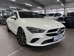 Weiß Gebraucht 2023 Mercedes CLA200 Shooting Brake Advanced Kombi | 27.750 € (Fairer Preis)