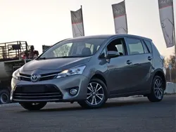 Grau Gebraucht 2014 Toyota Verso Van / Kleinbus | 5.250 €