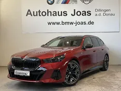 Fire red Gebraucht 2024 BMW 520 M Sport Kombi | 59.800 € (Teuer)
