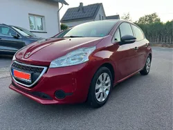 Rot Gebraucht 2014 Peugeot 208 Access Kleinwagen | 2.800 € (Fairer Preis)