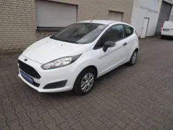 Frostweiß Gebraucht 2016 Ford Fiesta Ambiente Kleinwagen | 4.999 € (Fairer Preis)