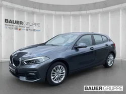 Grau Gebraucht 2021 BMW 118 Advantage Kleinwagen | 18.930 € (Fairer Preis)