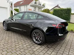 Schwarz Gebraucht 2023 Tesla Model 3 Limousine | 29.990 € (Fairer Preis)
