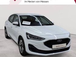 Frozen white Gebraucht 2022 Ford Focus Cool & Connect Limousine | 15.090 € (Guter Preis)