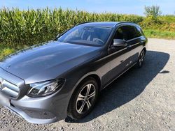 Grau Gebraucht 2018 Mercedes E200 Avantgarde Kombi | 26.500 € (Fairer Preis)
