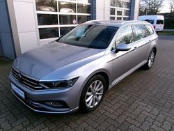 Pyritsilber Gebraucht 2023 VW Passat Elegance+ Kombi | 32.850 € (Etwas zu teuer)