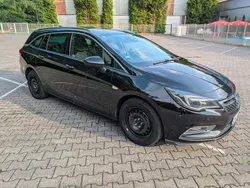Schwarz Gebraucht 2018 Opel Astra Kombi | 10.800 € (Guter Preis)