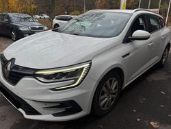 Weiß Gebraucht 2021 Renault Mégane IV Limousine | 10.353 € (Guter Preis)