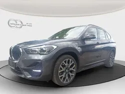 Mineralgrau metallic Gebraucht 2021 BMW X1 Sport Line SUV | 28.890 € (Etwas zu teuer)