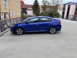 Blau Gebraucht 2018 Hyundai Ioniq Premium Limousine | 12.499 € (Fairer Preis)