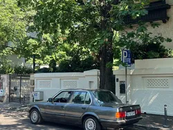 Grau Gebraucht 1986 BMW 325 Limousine | 41.500 €