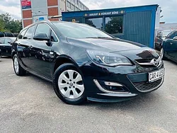 Schwarz Gebraucht 2015 Opel Astra Eco Kombi | 6.990 € (Fairer Preis)