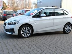 Weiß Gebraucht 2018 BMW 225 Active Tourer Advantage Van / Kleinbus | 16.490 € (Fairer Preis)
