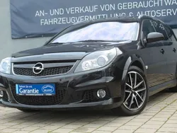 Schwarz Gebraucht 2006 Opel Vectra OPC Limousine | 4.890 € (Etwas zu teuer)
