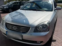 Silber Gebraucht 2007 Kia Magentis 2 Limousine | 2.500 €