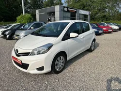 Weiß Gebraucht 2011 Toyota Yaris Life Kleinwagen | 6.900 € (Teuer)