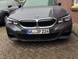 Grau Gebraucht 2021 BMW 320 M Sport Kombi | 30.500 € (Fairer Preis)