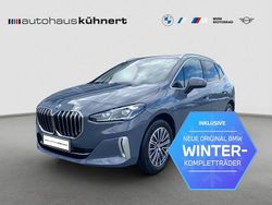Sparkling kupfergrau metallic Neu 2025 BMW 218 Active Tourer Luxury Line Van / Kleinbus | 52.760 €