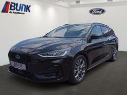 Obsidianschwarz metallic Gebraucht 2024 Ford Focus ST-Line Limousine | 23.990 € (Fairer Preis)