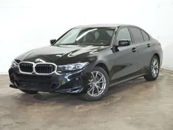 Black saphir metallic Gebraucht 2024 BMW 318 Sport Line Limousine | 35.890 € (Fairer Preis)