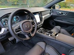 Weiß Gebraucht 2022 Volvo S60 Limousine | 36.300 € (Fairer Preis)