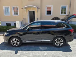 Schwarz Gebraucht 2017 Mitsubishi Outlander Edition SUV | 12.500 € (Fairer Preis)