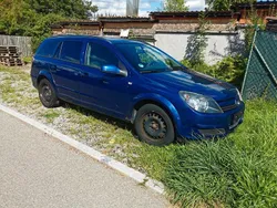 Blau Gebraucht 2005 Opel Astra Kombi | 1.400 € (Guter Preis)