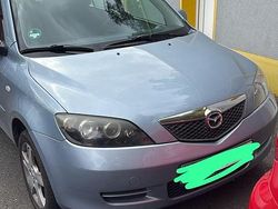 Blau Gebraucht 2006 Mazda 2 Kleinwagen | 1.700 € (Guter Preis)