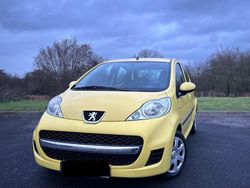 Gelb Gebraucht 2009 Peugeot 107 Kleinwagen | 1.040 € (Guter Preis)