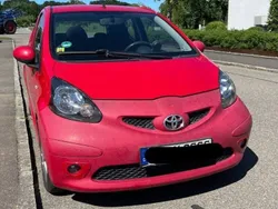 Rot Gebraucht 2006 Toyota Aygo Kleinwagen | 1.000 € (Guter Preis)