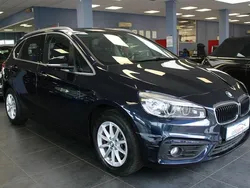 Blau Gebraucht 2018 BMW 218 Active Tourer Advantage Van / Kleinbus | 13.980 € (Superpreis)