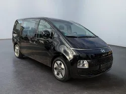 Andere Gebraucht 2024 Hyundai Staria Van | 43.980 € (Guter Preis)