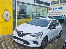 Gletscherweiss Gebraucht 2022 Renault Clio V Equilibre Limousine | 14.490 € (Fairer Preis)