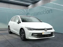 Weiß Gebraucht 2024 VW Golf VIII Edition Limousine | 32.749 € (Fairer Preis)