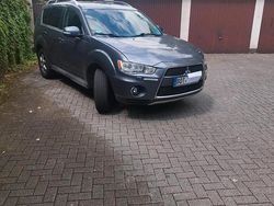 Grau Gebraucht 2010 Mitsubishi Outlander SUV | 5.999 €