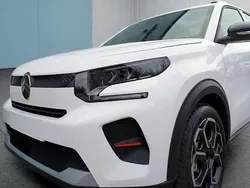 Weiß Gebraucht 2025 Citroën C3 Kleinwagen | 21.149 € (Etwas zu teuer)