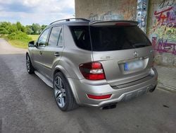 Grau Gebraucht 2009 Mercedes ML63 AMG AMG SUV | 15.900 € (Superpreis)