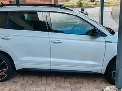 Weiß Gebraucht 2021 Skoda Karoq SportLine SUV | 26.999 € (Fairer Preis)