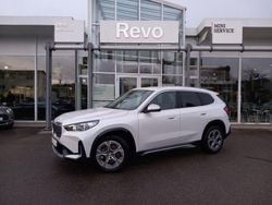 Mineralweiss metallic Gebraucht 2024 BMW X1 xLine SUV | 45.680 € (Fairer Preis)