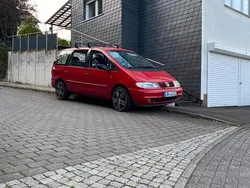 Rot Gebraucht 1996 VW Sharan Van / Kleinbus | 2.799 €