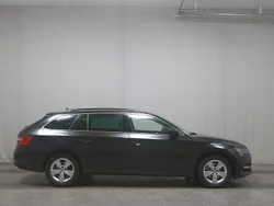 Schwarz Gebraucht 2022 Skoda Superb Ambition Kombi | 15.490 € (Guter Preis)