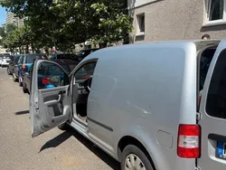 Grau Gebraucht 2009 VW Caddy Van / Kleinbus | 4.800 € (Etwas zu teuer)