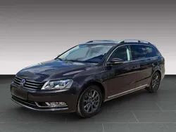 Moccaanthrazit perleffekt Gebraucht 2011 VW Passat Highline Kombi | 10.990 € (Fairer Preis)